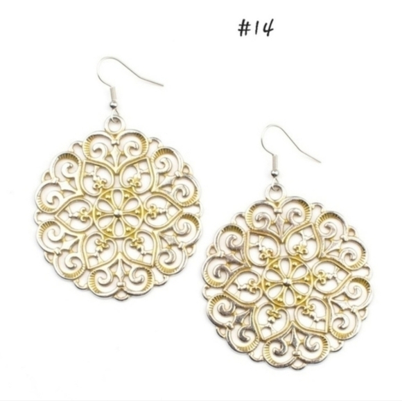 𝅺earrings - Picture 1 of 8
